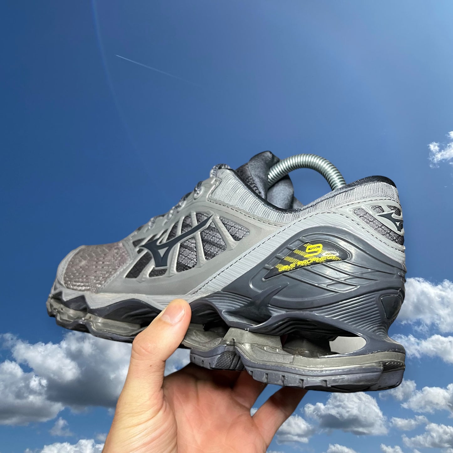 MIZUNO WAVE PROPHECY (8.5)