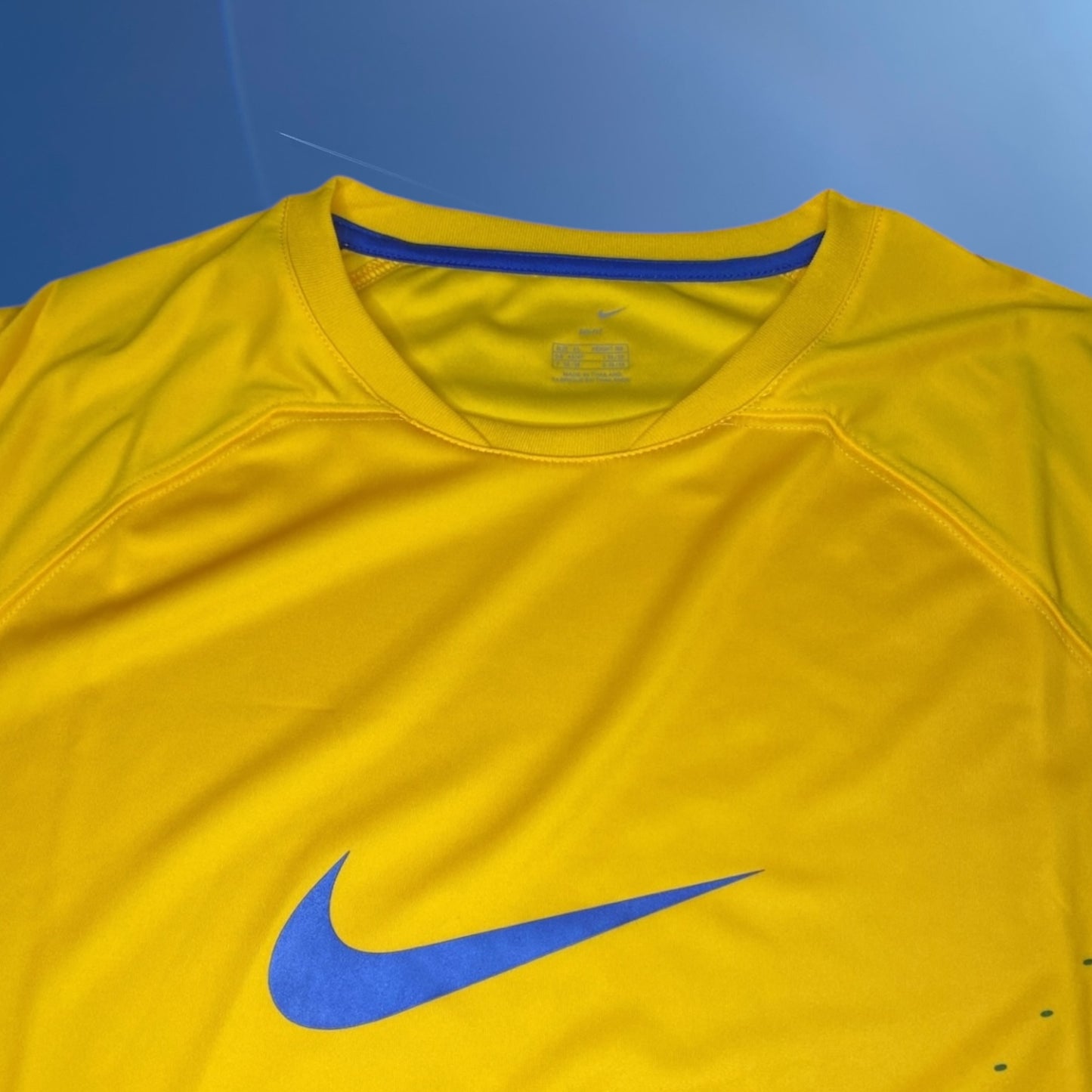 NIKE T SHIRT (XL)